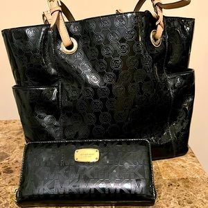Michael Kors tote bag and wallet